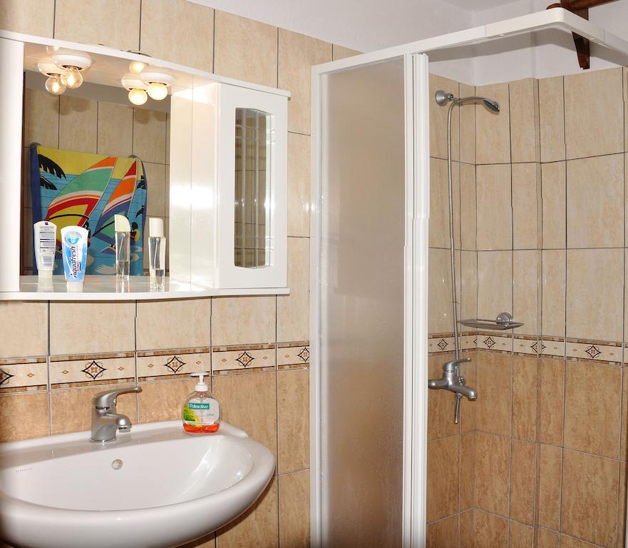 Anatoli Villa Стени-Вала Экстерьер фото